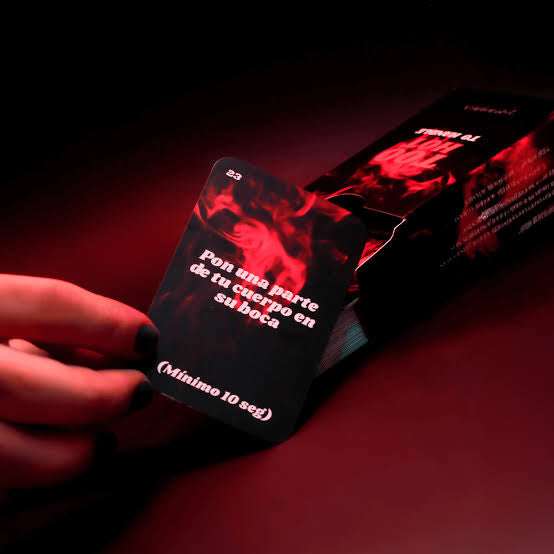 JUEGOS DE CARTAS HOT