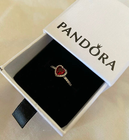 Anillo Corazón en Relieve