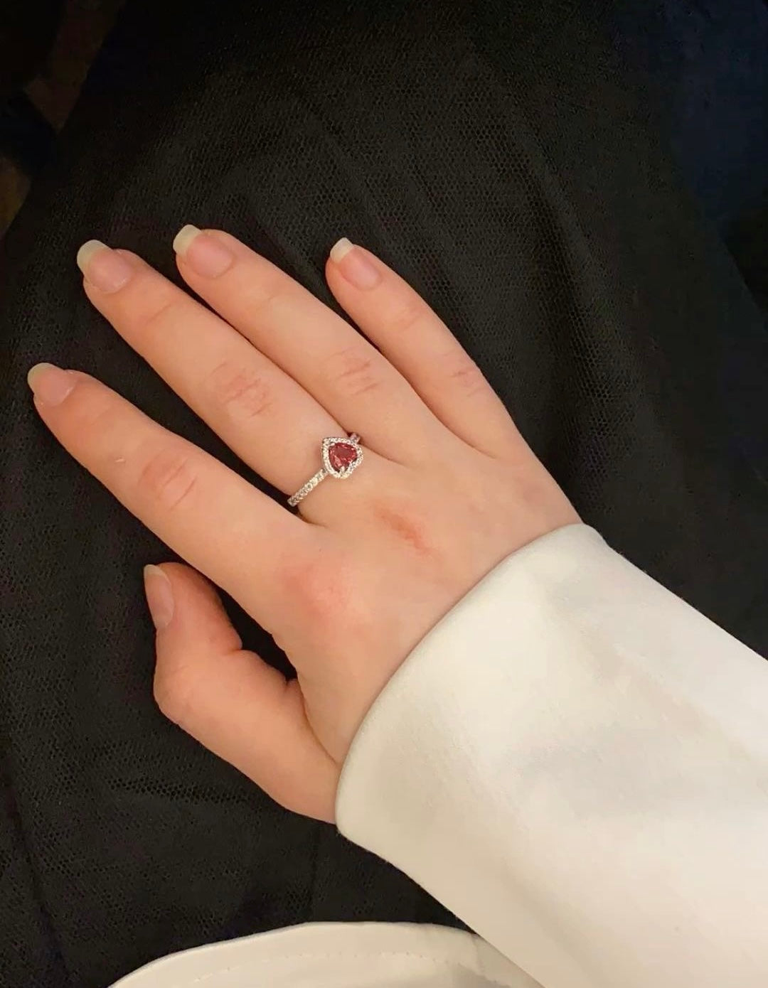Anillo Corazón en Relieve